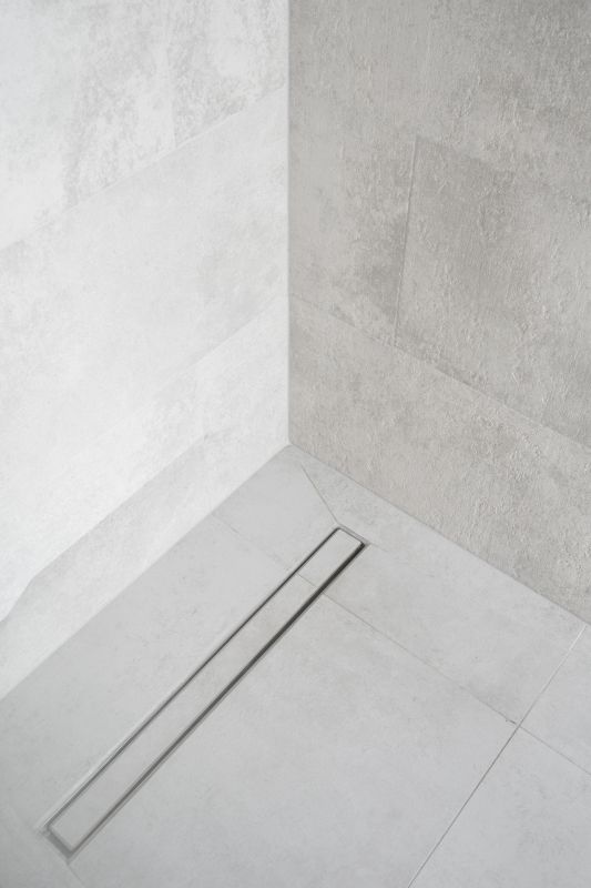 Linear Drain Design for a Sleek Look